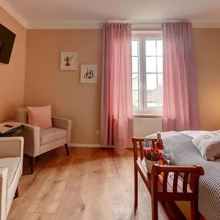 Golf- & Am Alten Deich 3* Warwerort