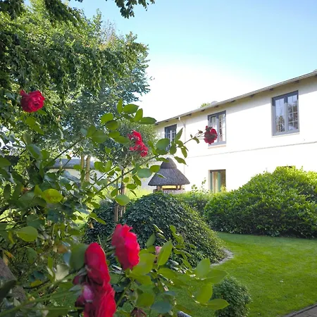 Golf- & Am Alten Deich Hotel 3*