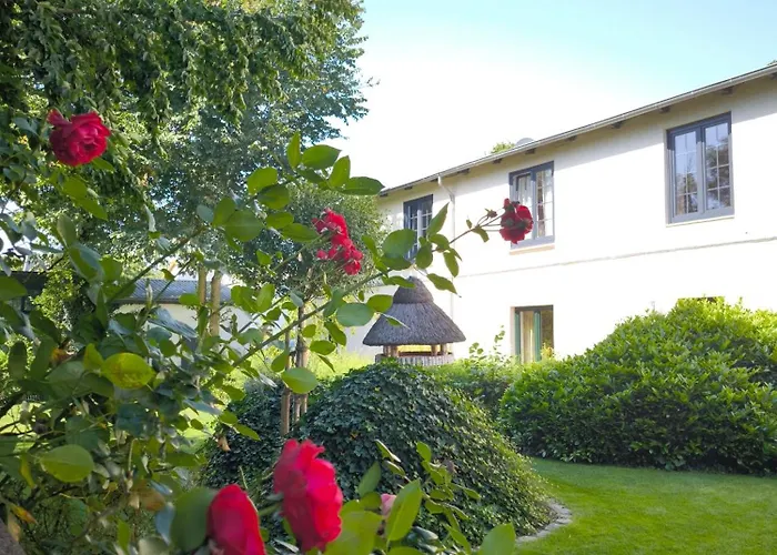 Golf- & Am Alten Deich Hotel 3*